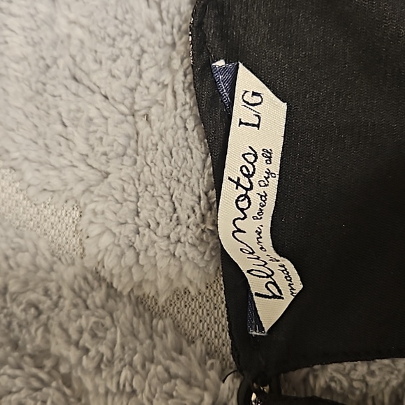 💖 $ 5 add to bundle Sleeveless Diamond peplum blouse💖 - Picture 2 of 5